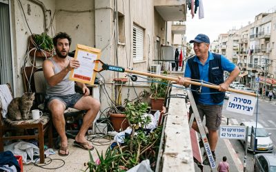 תחליף המצאה במסירה משפטית: המדריך המקיף להתמודדות עם נתבעים נעלמים ומעקפי מסירה